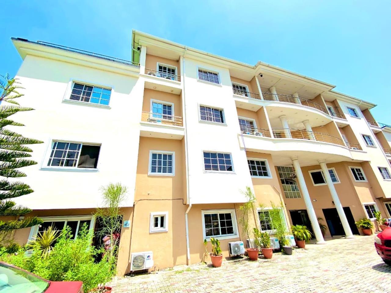 Topaz Pearl Exquisite Apartments Lekki Exterior photo